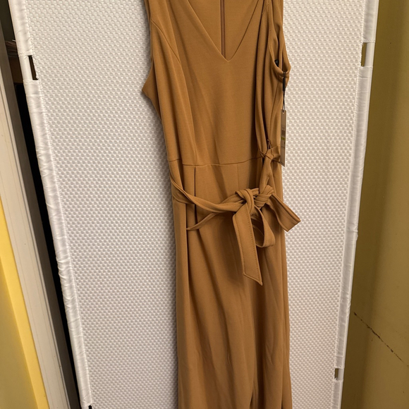 Calvin Klein Sleeveless V-Neck Belted Jumpsuit 18W - Picture 3 of 5